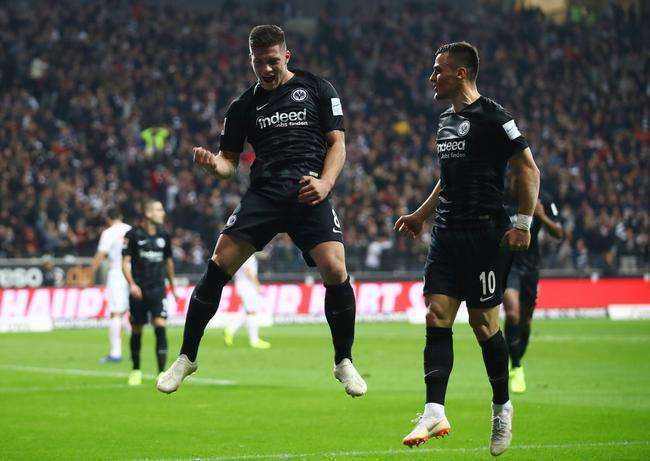  多特蒙德客场惨败给莱比锡红牛暴露防守漏洞