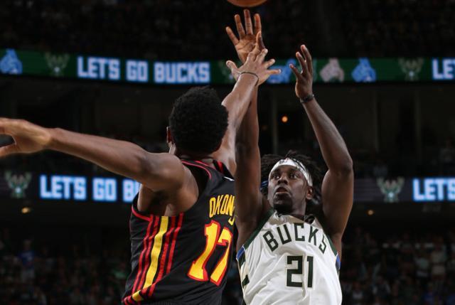  字母哥统治攻防雄鹿击退尼克斯稳榜首