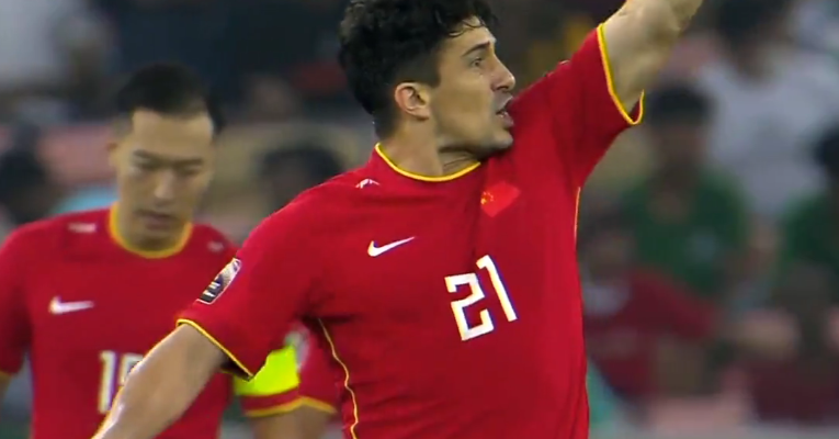  利物浦后防失误连连, 惨遭纽卡斯尔三球逆转